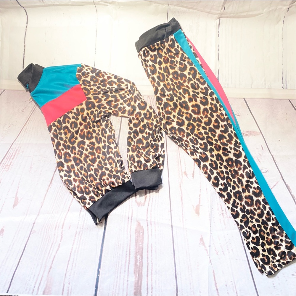 ✨Like New✨ Fashion Nova Leopard Print Track Set.
